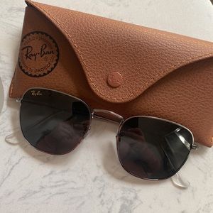 Ray-Ban Frank Sunglasses Gunmetal Dark Grey